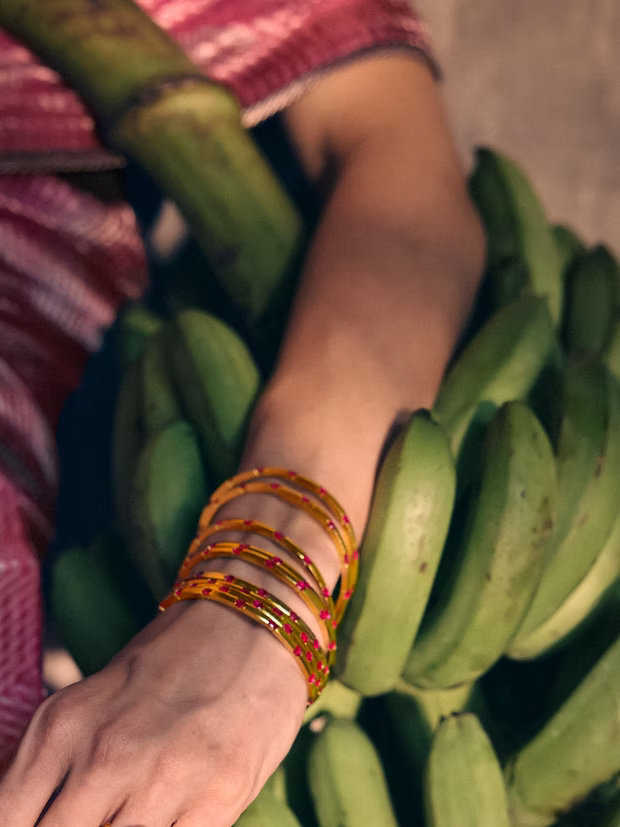 BANGLES