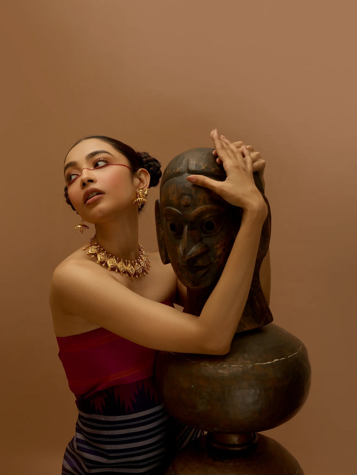 Mithur Neckpiece