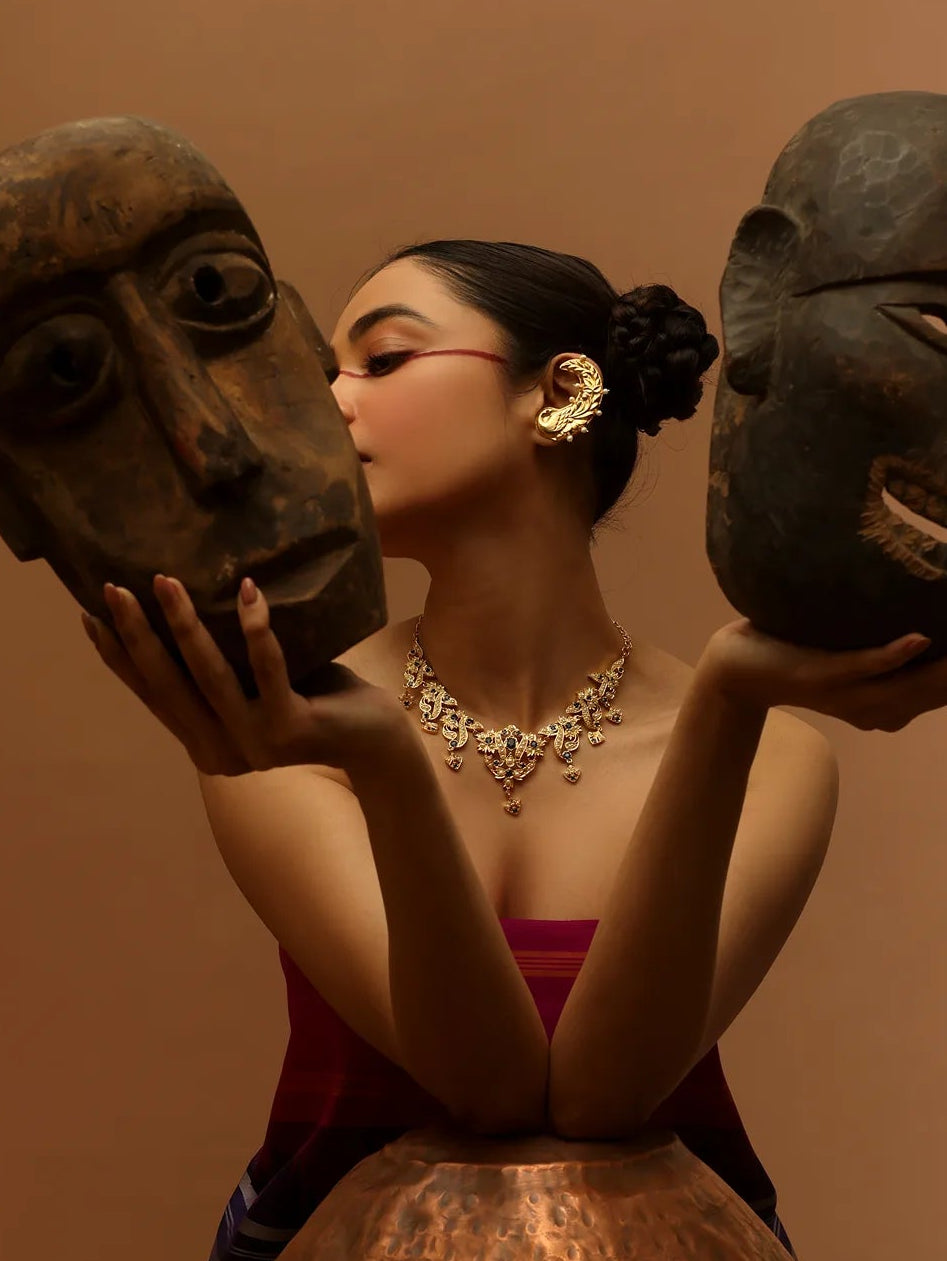 Nila Sila Neckpiece