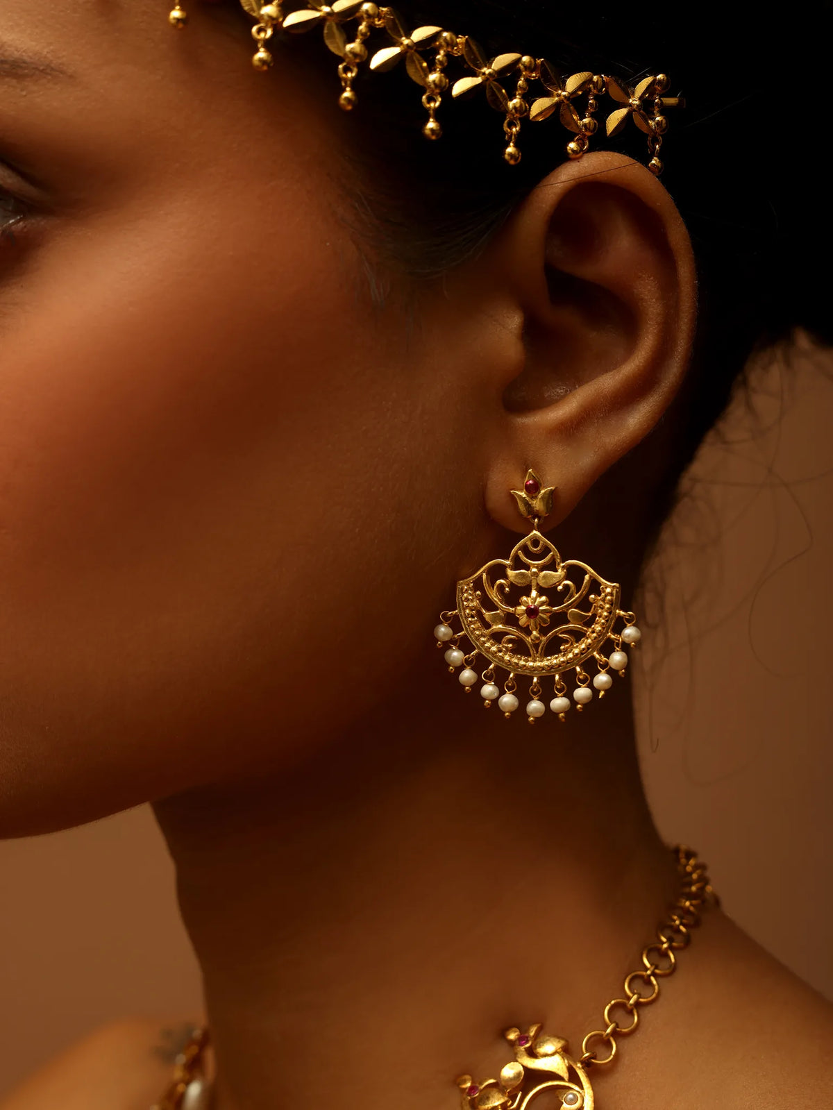 Mohu Earring