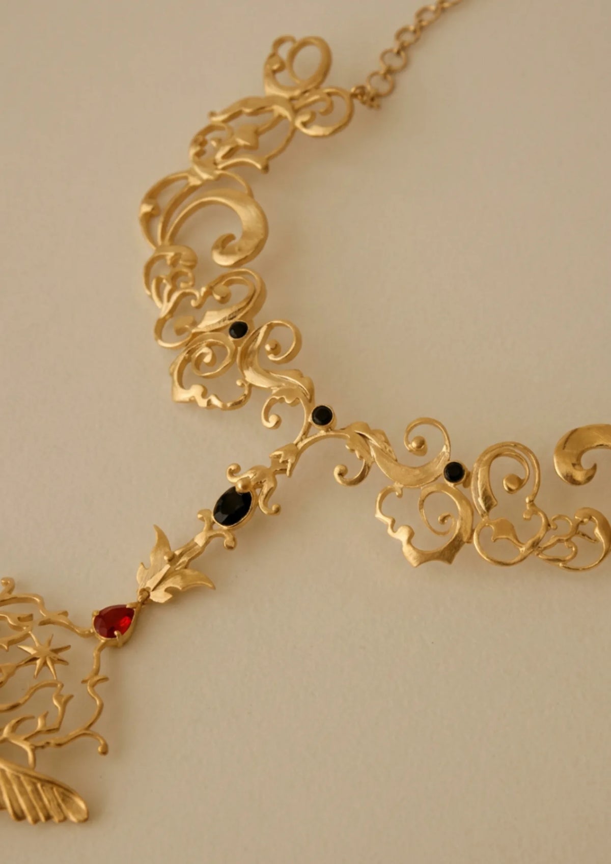 Dark Neckpiece