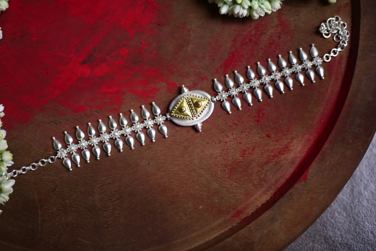 Mulgham Choker