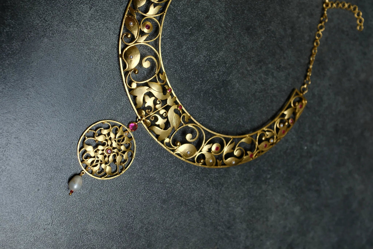 Kolapi Neckpiece
