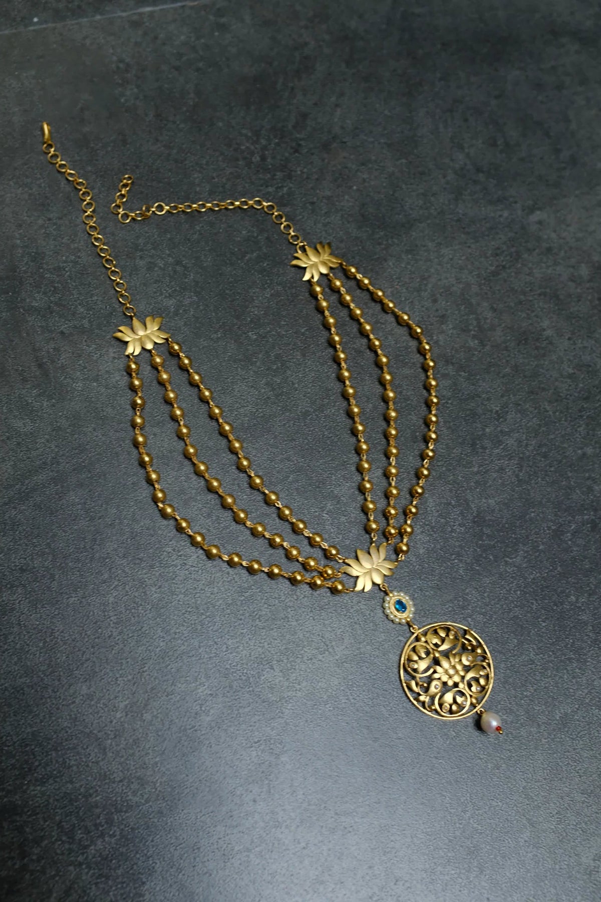 Mrinalini Neckpiece