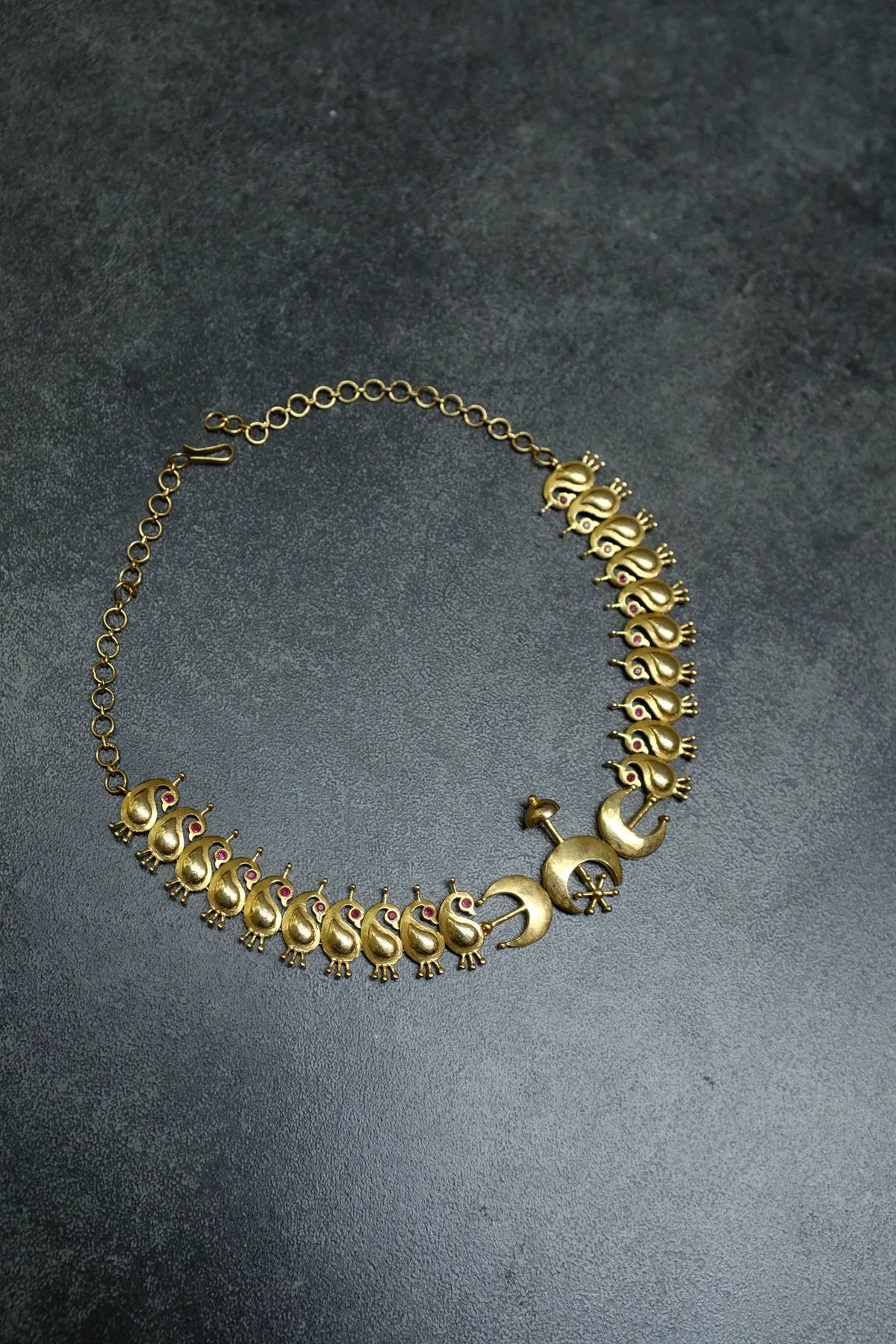 Sohosro Mayur Choker