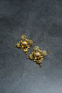 Charmukhi Padma Pasa