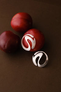Curvy Disc Earring