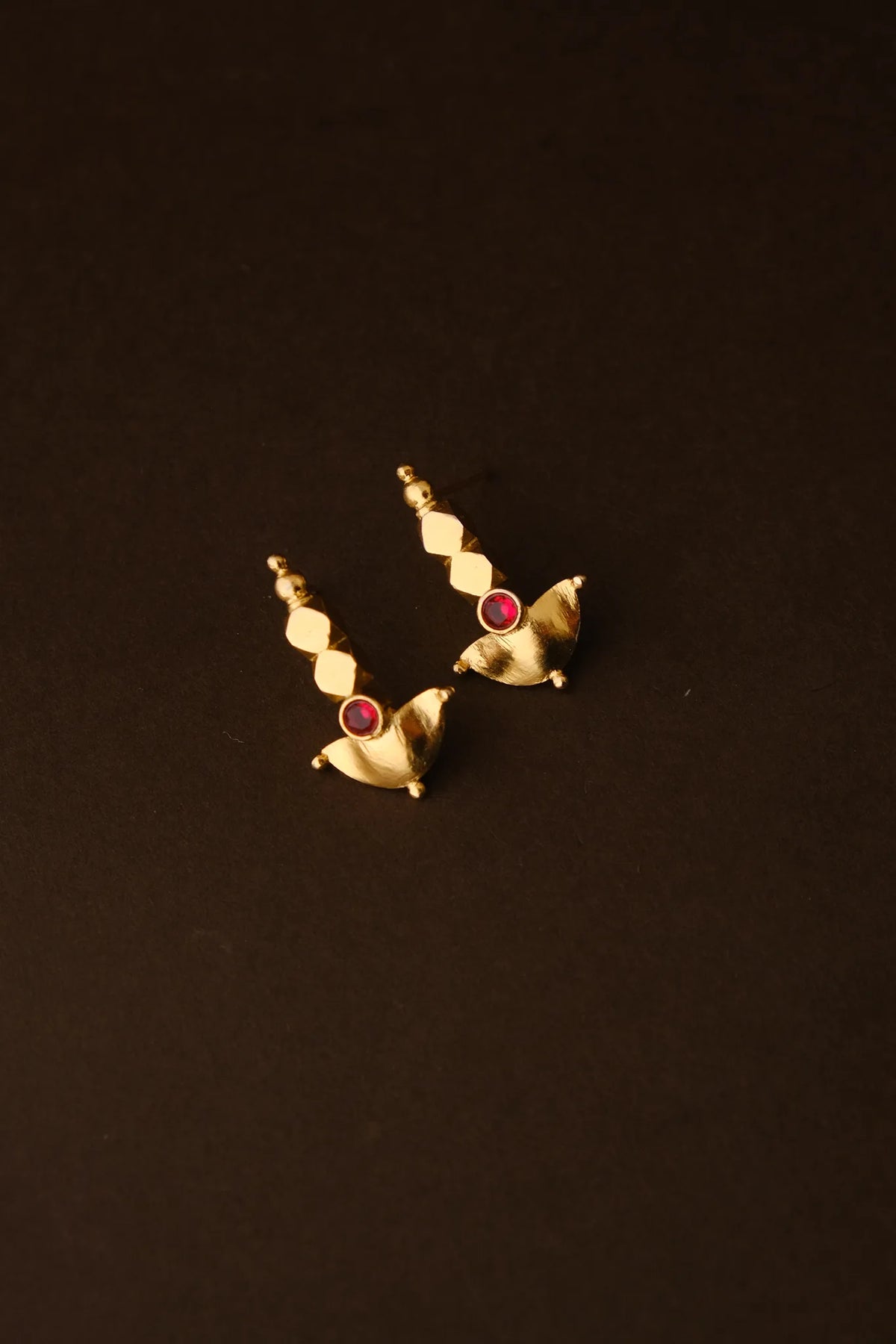 Kaanthi Earrings