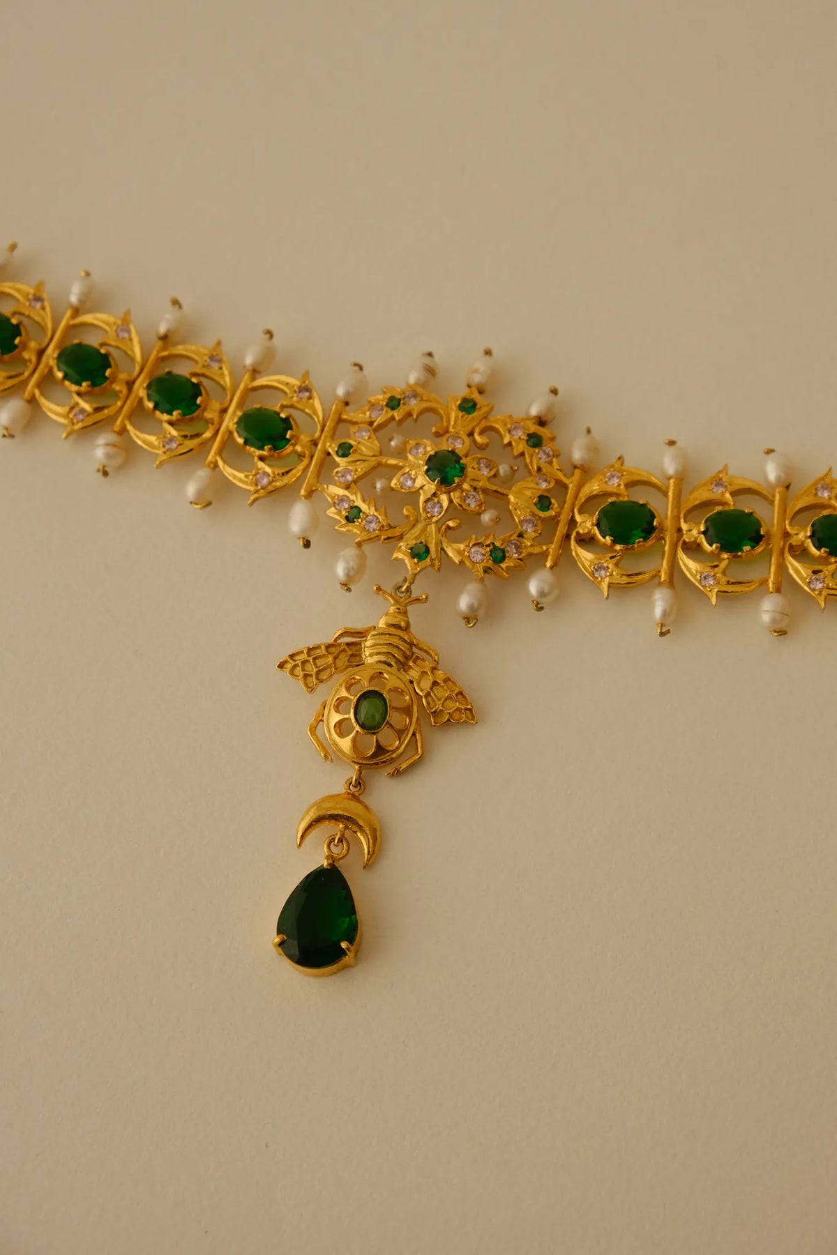 Mouchak Neckpiece