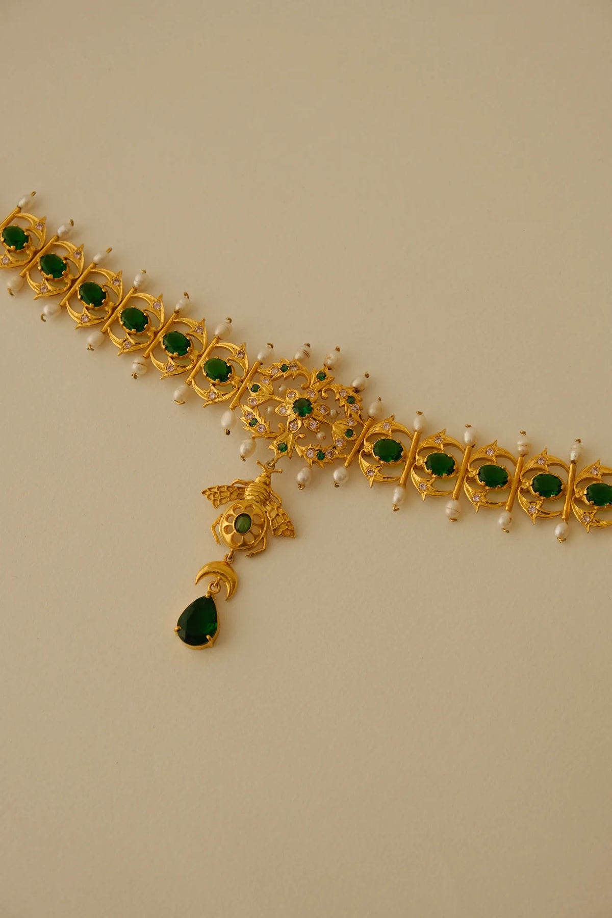 Mouchak Neckpiece