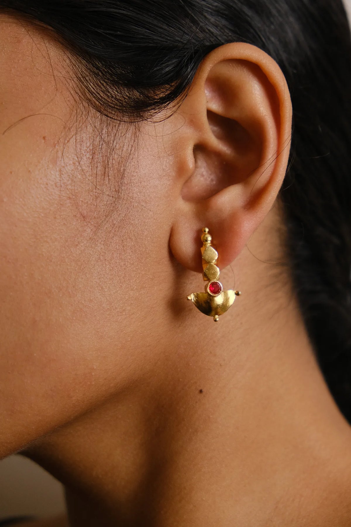 Kaanthi Earrings
