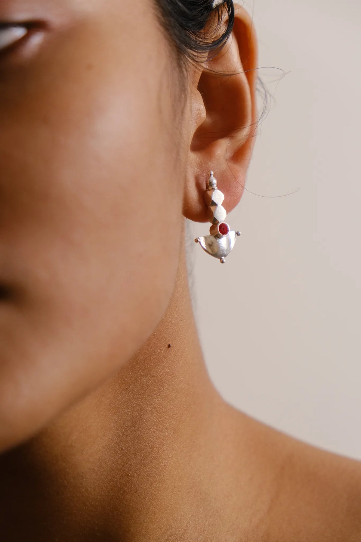 Kaanthi Earrings