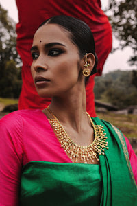 Sekur Neckpiece