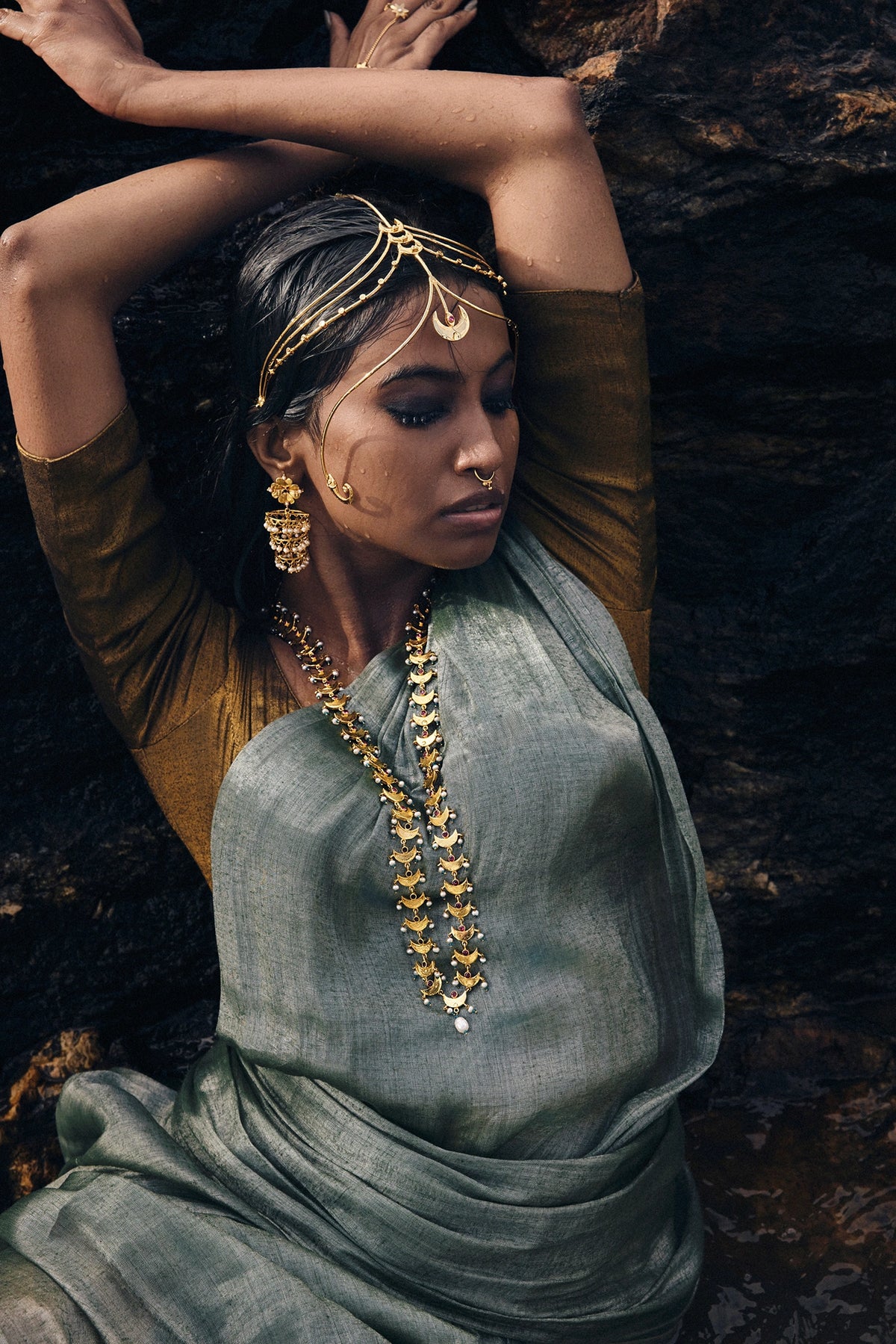 Chando Sisin Neckpiece