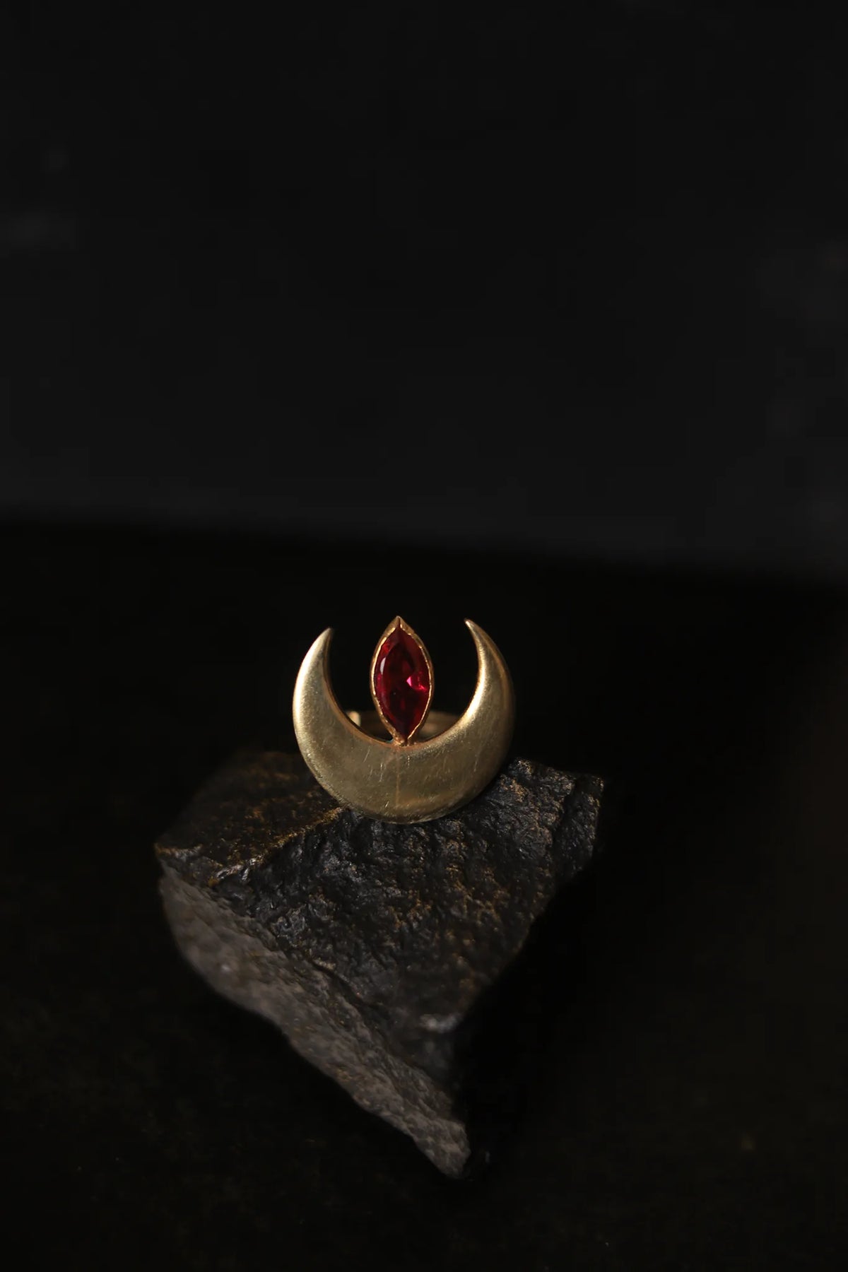 Trilochona Ring large