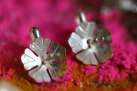 Hibiscus Ear Clip