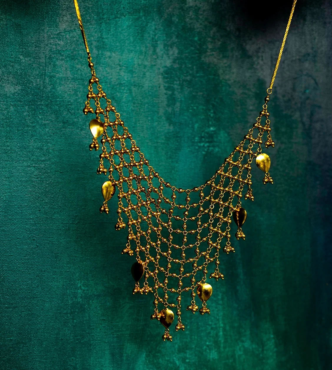 Jhalar Choker