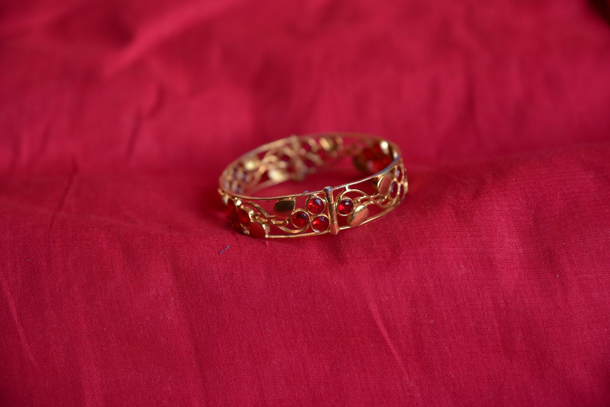 Alpona Bangle
