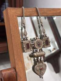 Vintage Tabiz Long Neckpiece