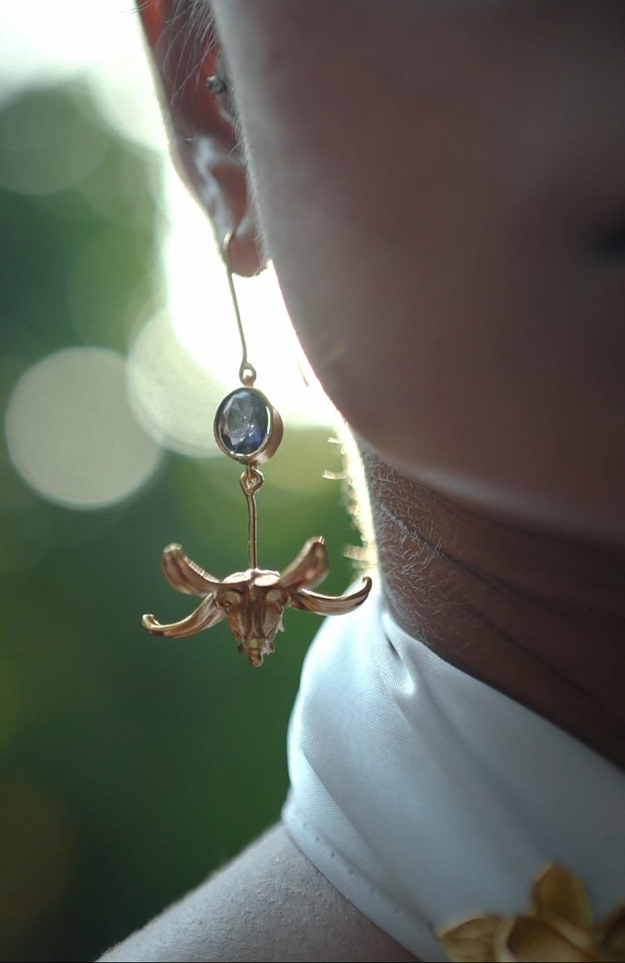Akondo Phool Besh Toh Chhilo Earring