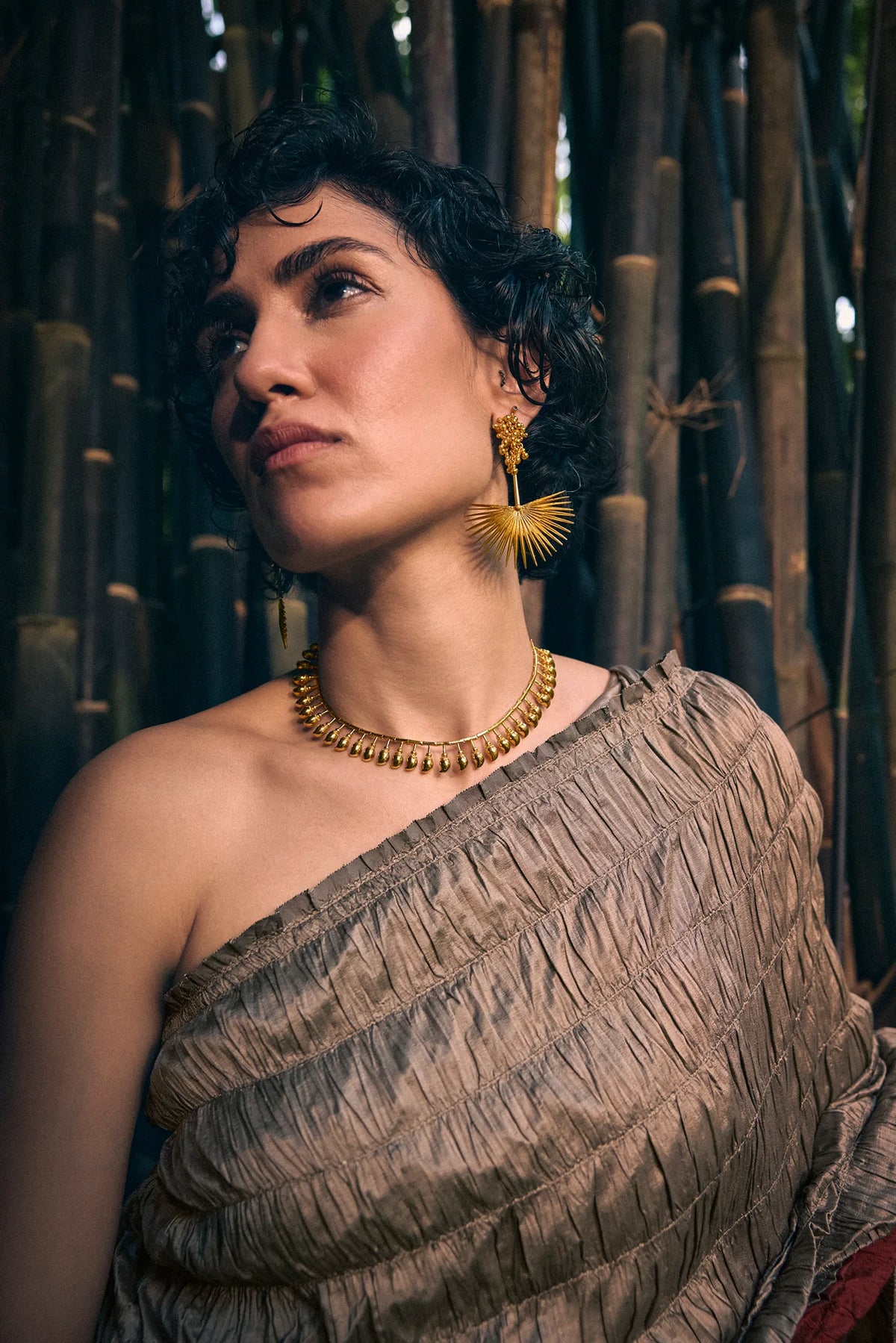 Golapkhash Neckpiece
