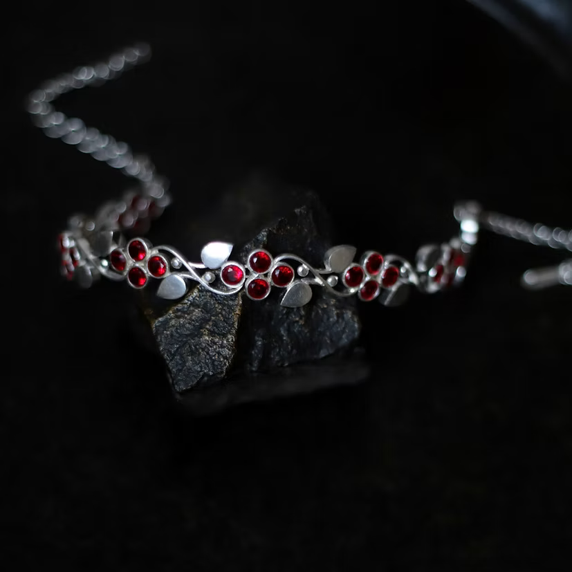 Alpona Choker